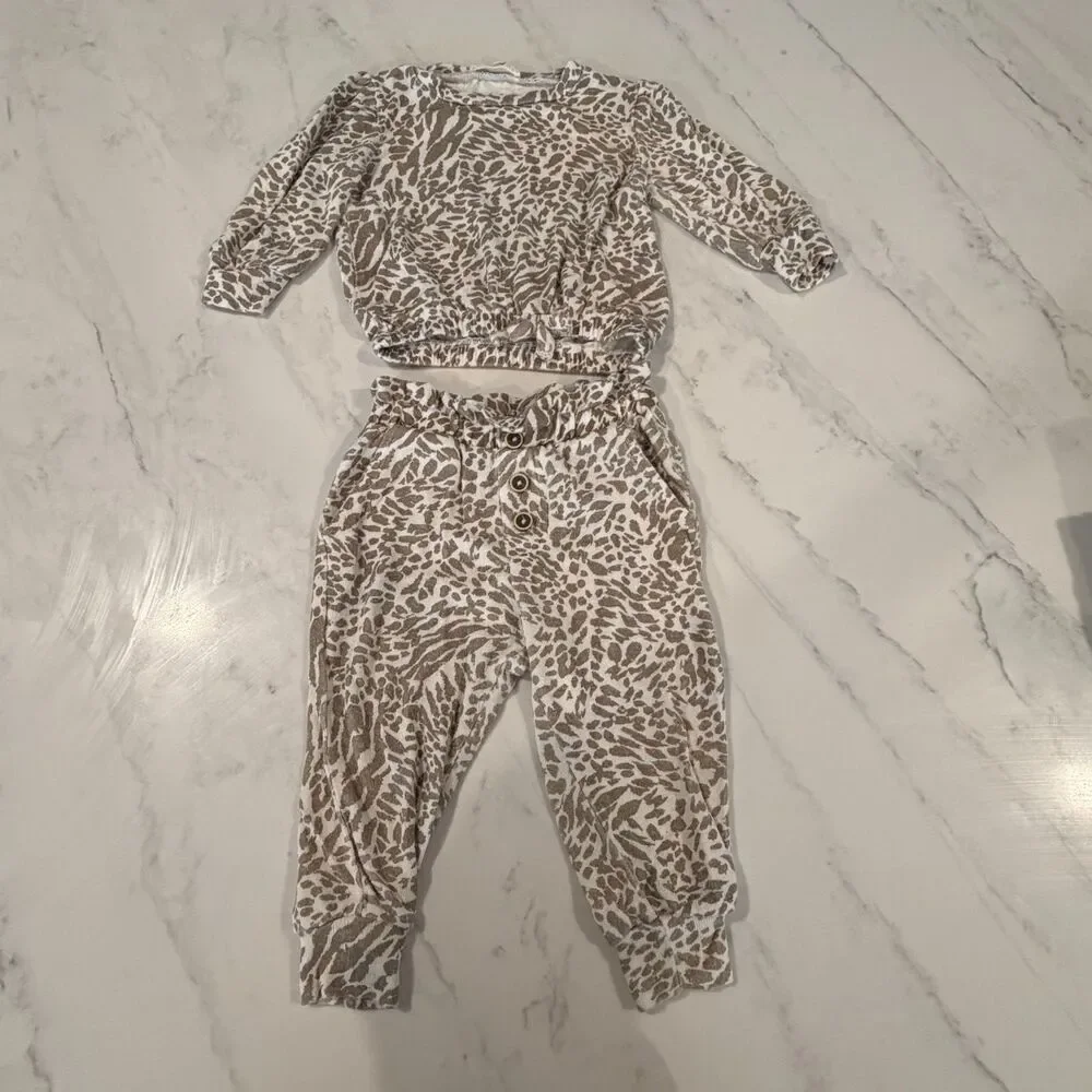 Jessica Simpson Baby Sweatsuit Lightweight Animal Print 12m